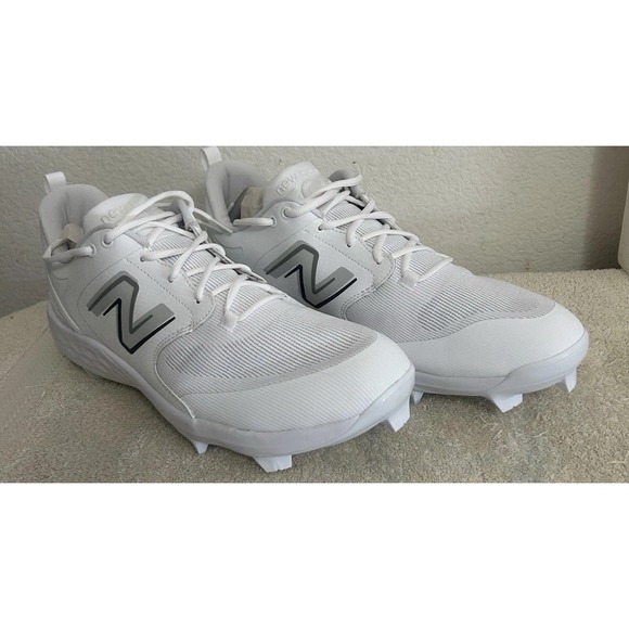 New Balance Other - MENS NEW BALANCE FRESH FOAM 3000V6 MOLDED Baseball Cleats White/White, Size 16 M